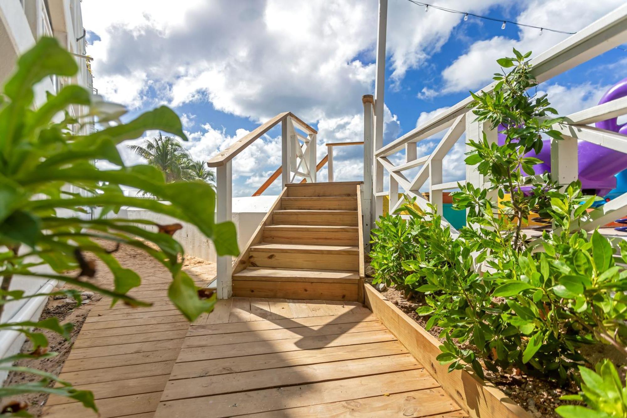 Maho Beach House - Sand Bar Studio - Ocean View Экстерьер фото